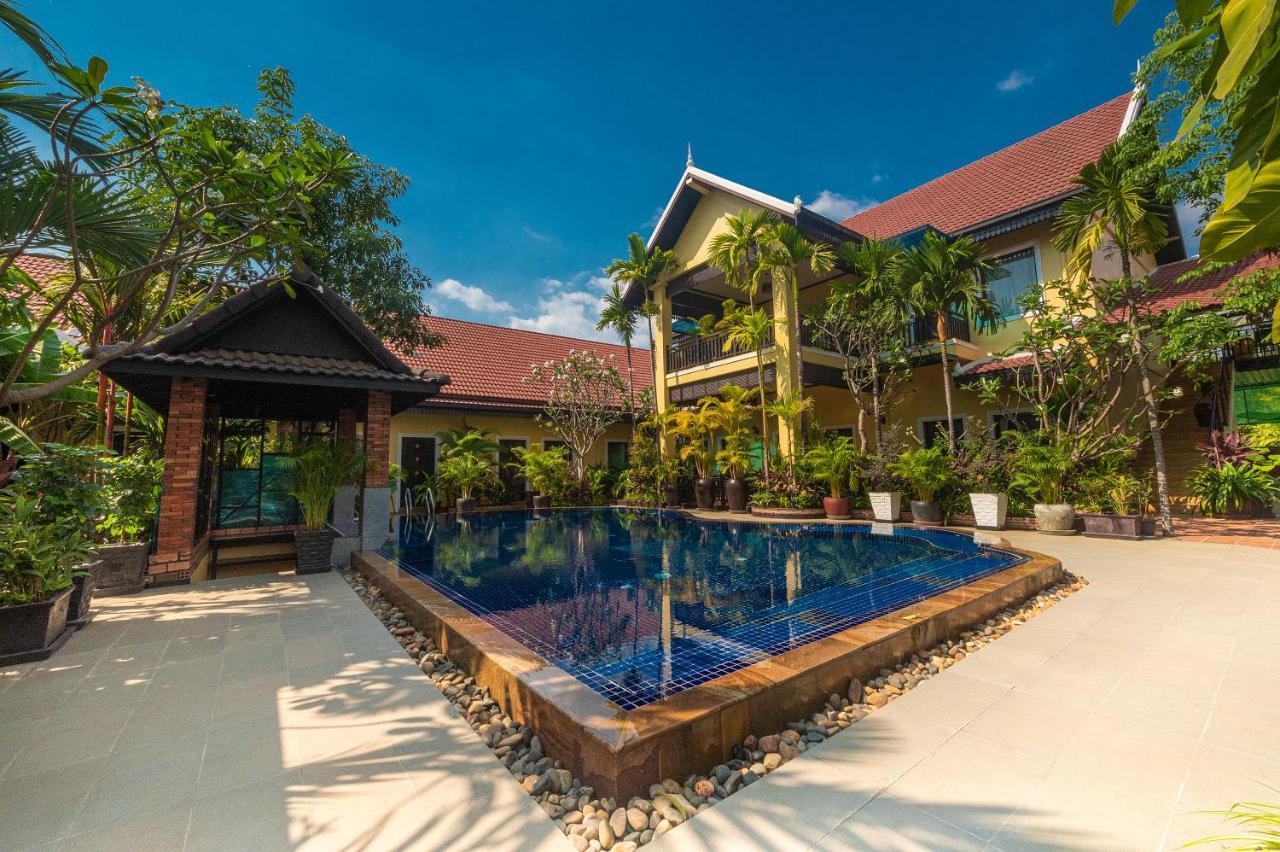 Ravady D'Angkor Hotel Siem Reap Buitenkant foto