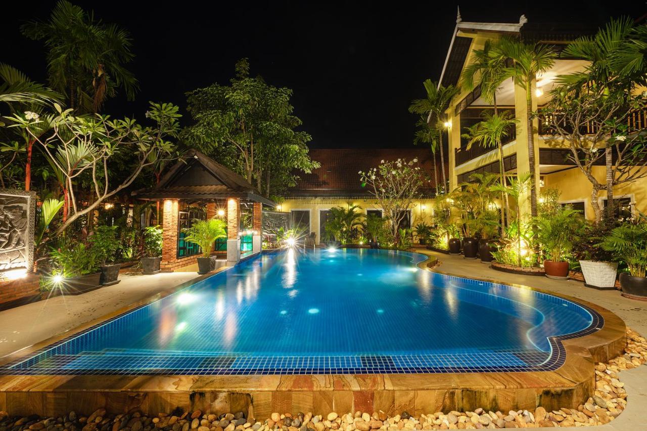 Ravady D'Angkor Hotel Siem Reap Buitenkant foto