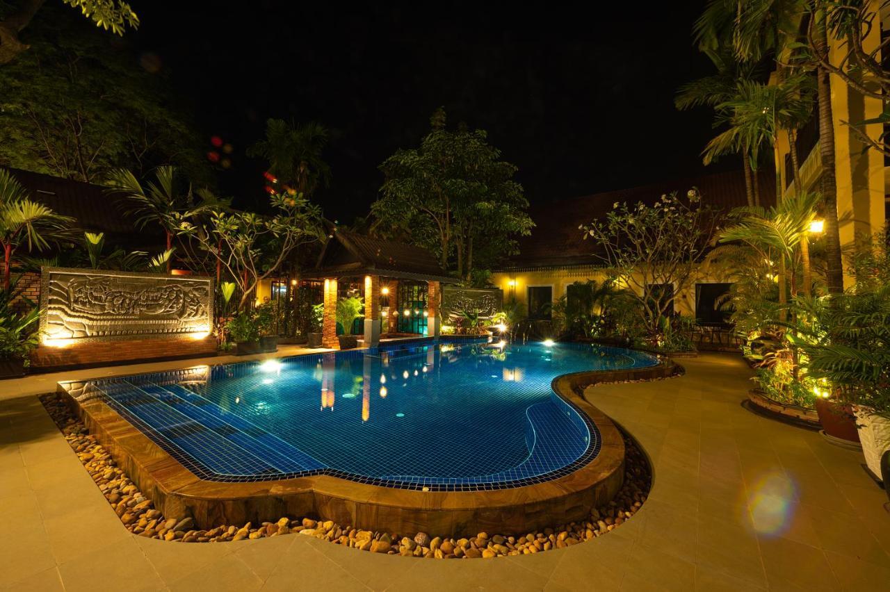 Ravady D'Angkor Hotel Siem Reap Buitenkant foto