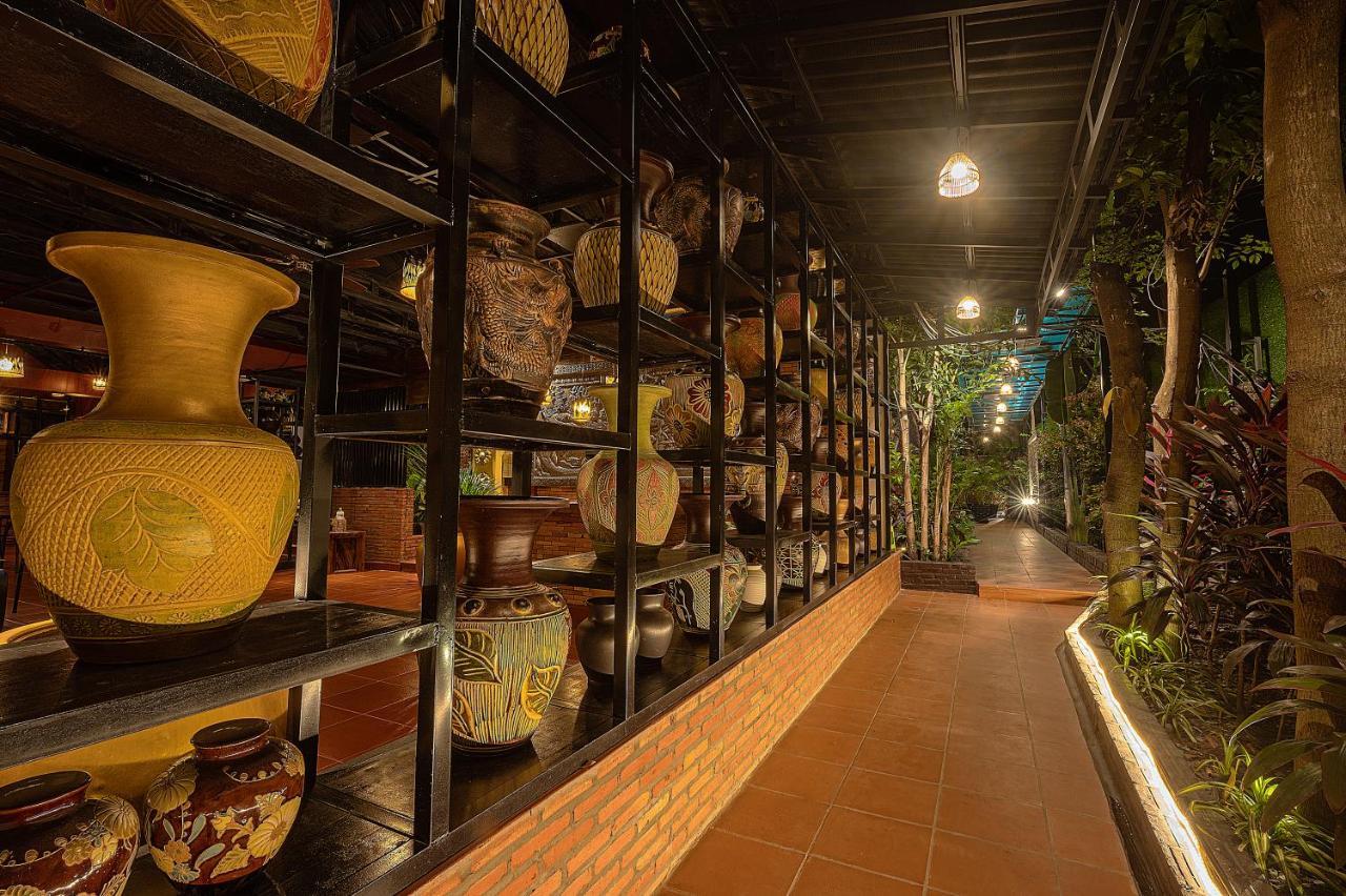 Ravady D'Angkor Hotel Siem Reap Buitenkant foto