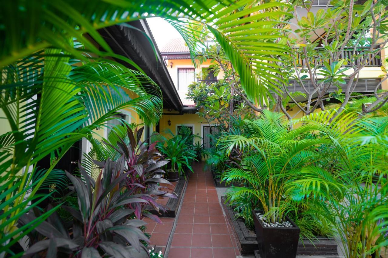Ravady D'Angkor Hotel Siem Reap Buitenkant foto