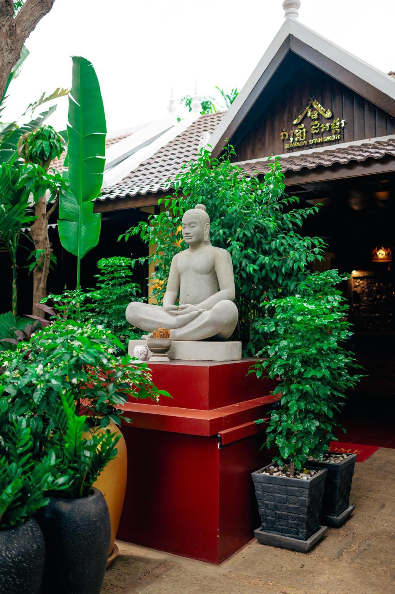 Ravady D'Angkor Hotel Siem Reap Buitenkant foto